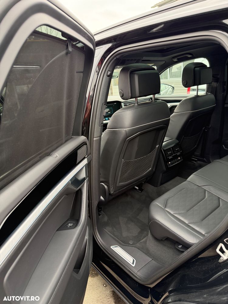 Volkswagen Touareg V6 e-Hybrid OPF 4Motion Aut. Elegance FINAL EDITION - 4