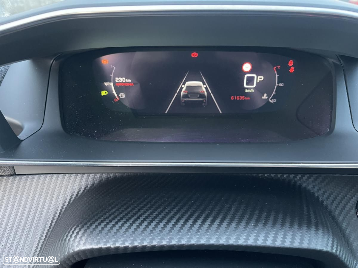 Peugeot 2008 1.2 PureTech Allure Pack EAT8 - 27