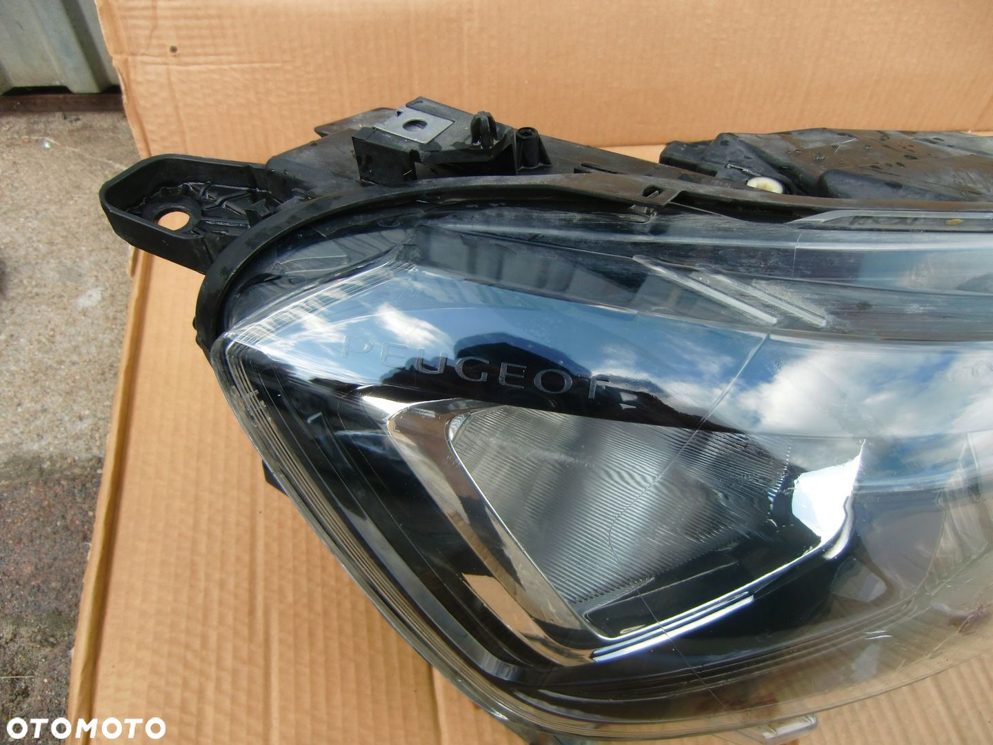 LAMPY PRAWA PEUGEOT PARTNER IV 4 EUROP ŁADNA - 6