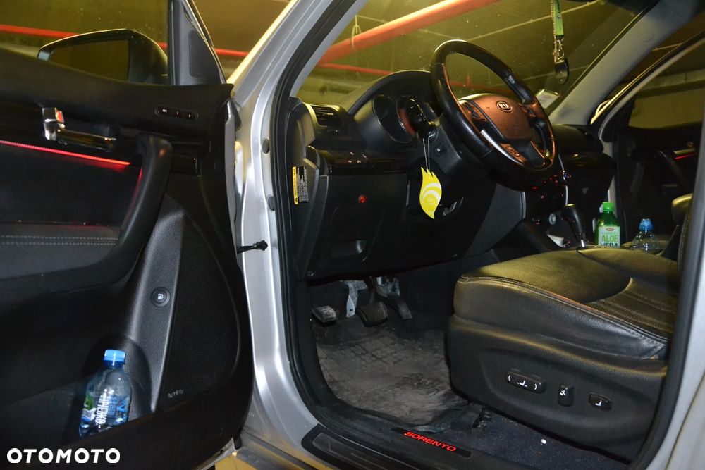 Kia Sorento - 12