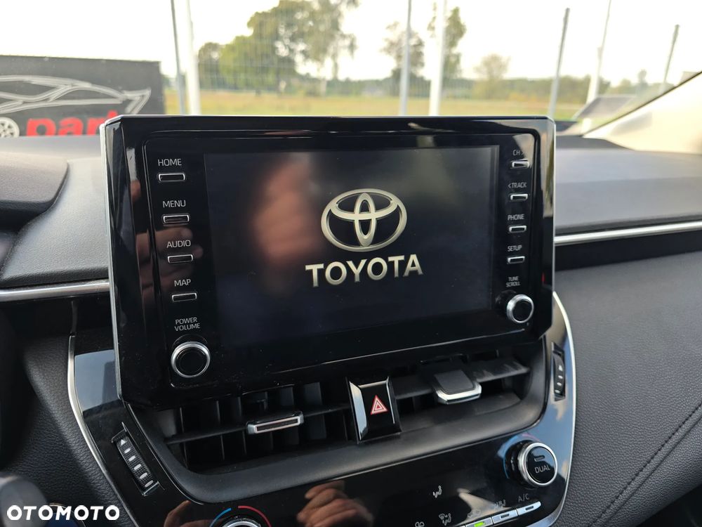 Toyota Corolla 1.8 Hybrid GPF Comfort - 24