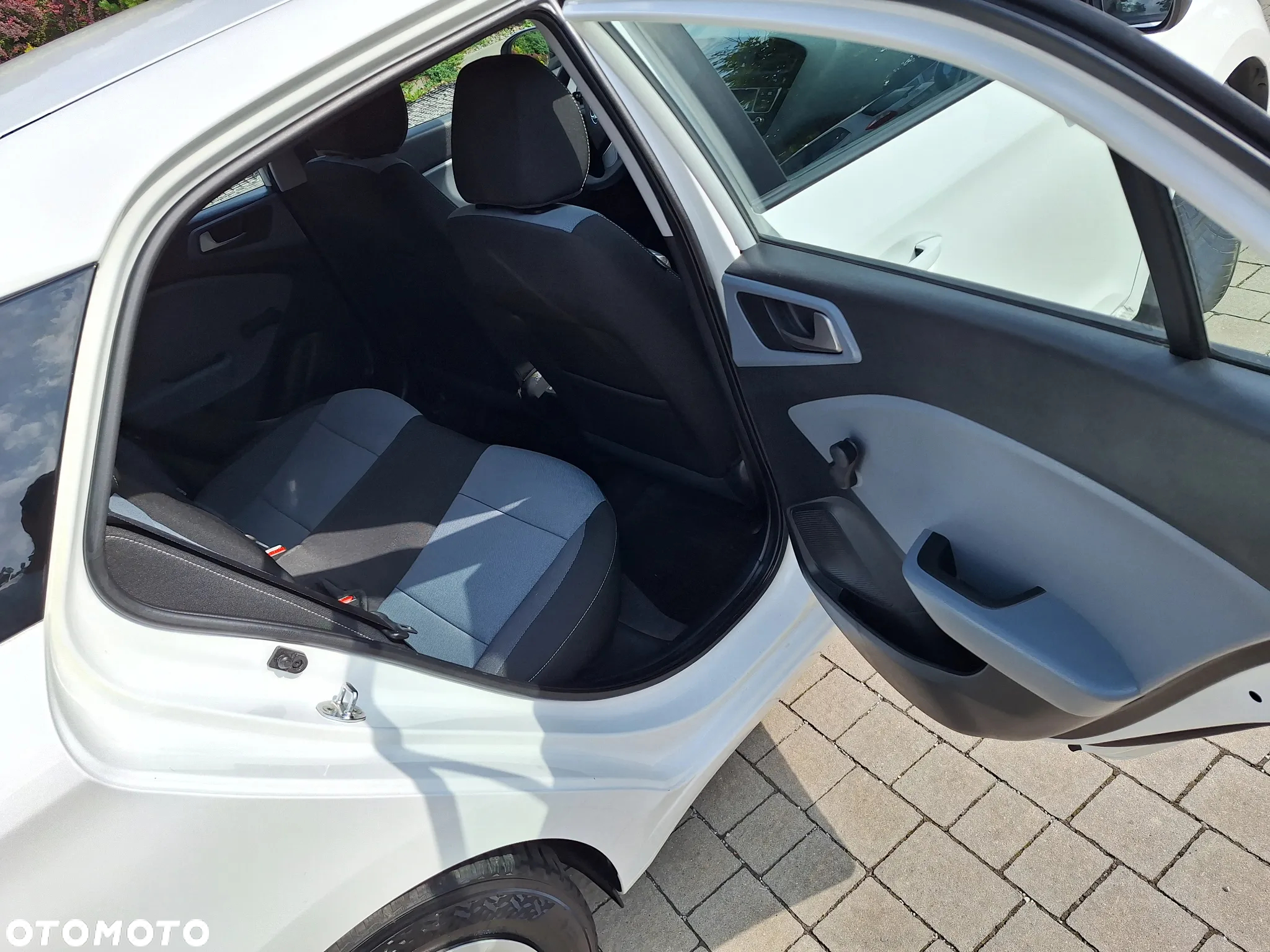 Hyundai i20 1.2 BlueDrive Classic + - 10
