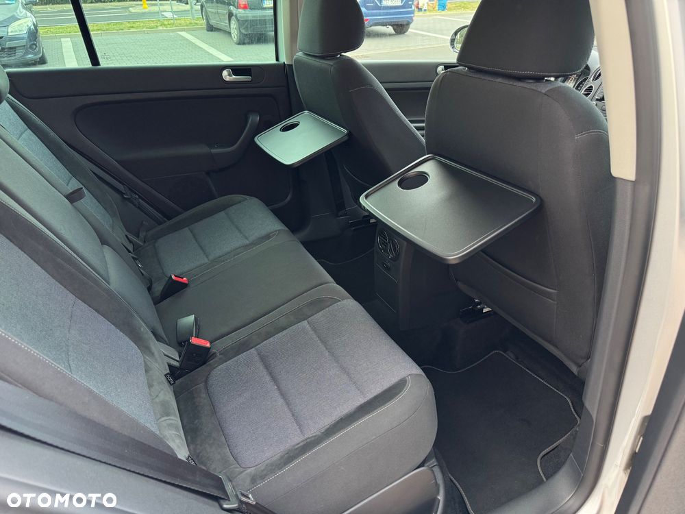 Volkswagen Golf Plus 1.6 TDI Highline DSG - 19