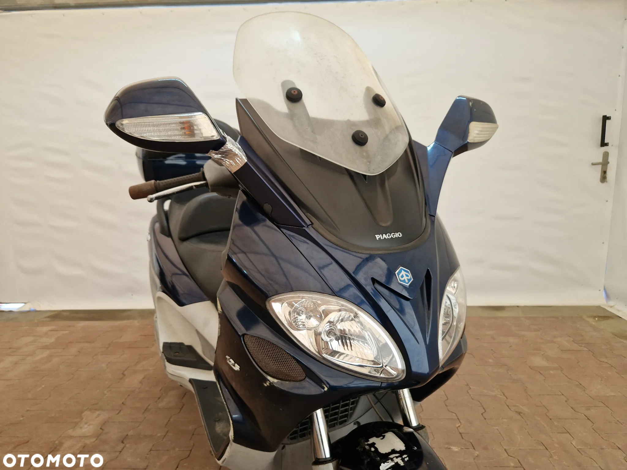 Piaggio X9 - 16