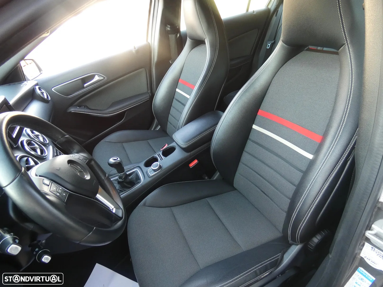 Mercedes-Benz A 180 d AMG Line - 14