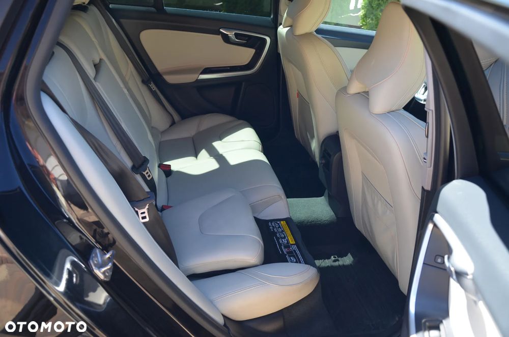 Volvo V60 B4 D Geartronic RDesign - 22