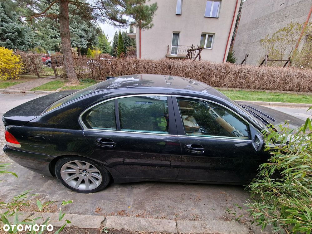BMW Seria 7 745i - 16