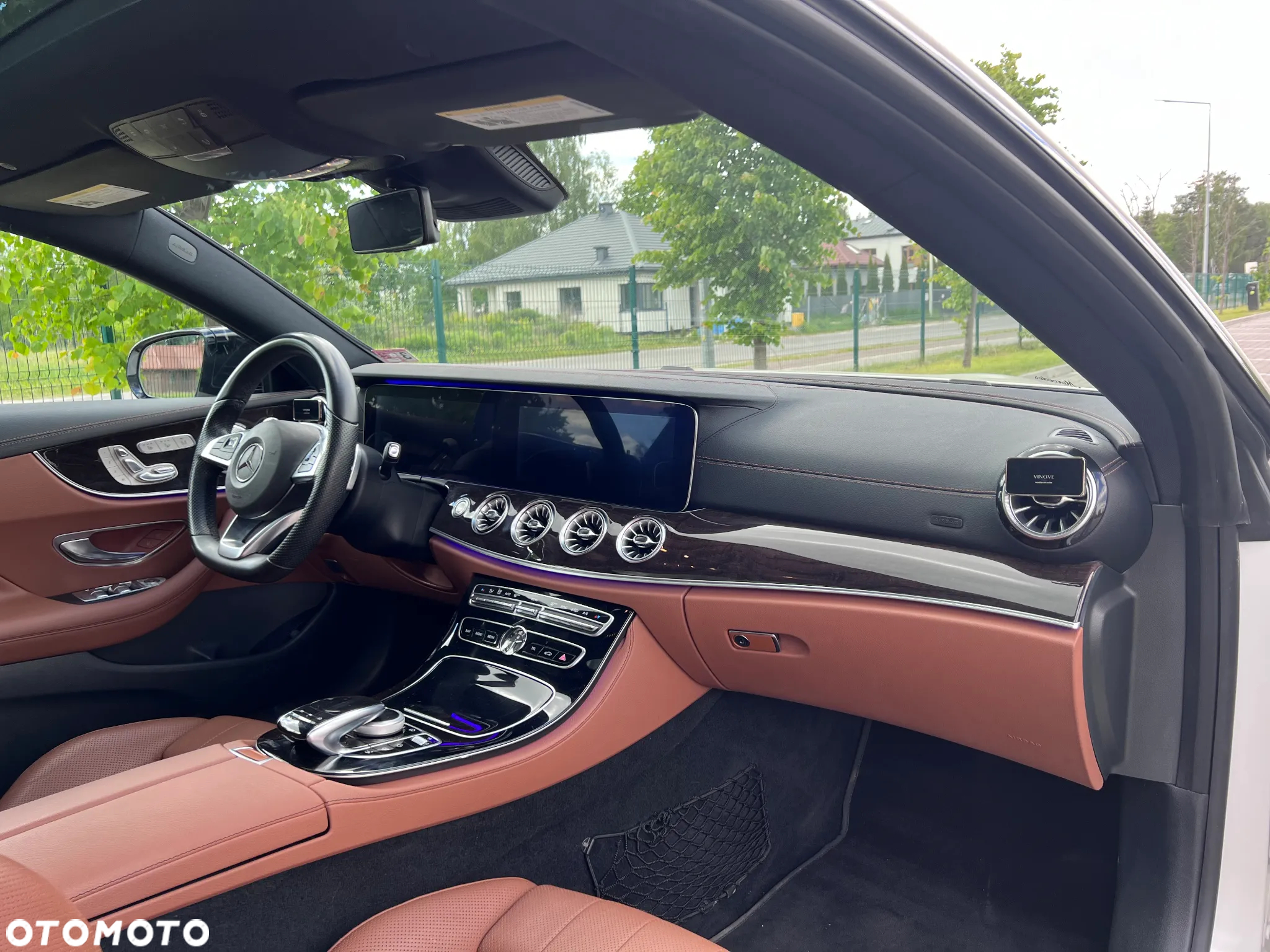 Mercedes-Benz Klasa E 400 4Matic Coupe 9G-TRONIC AMG Line - 17