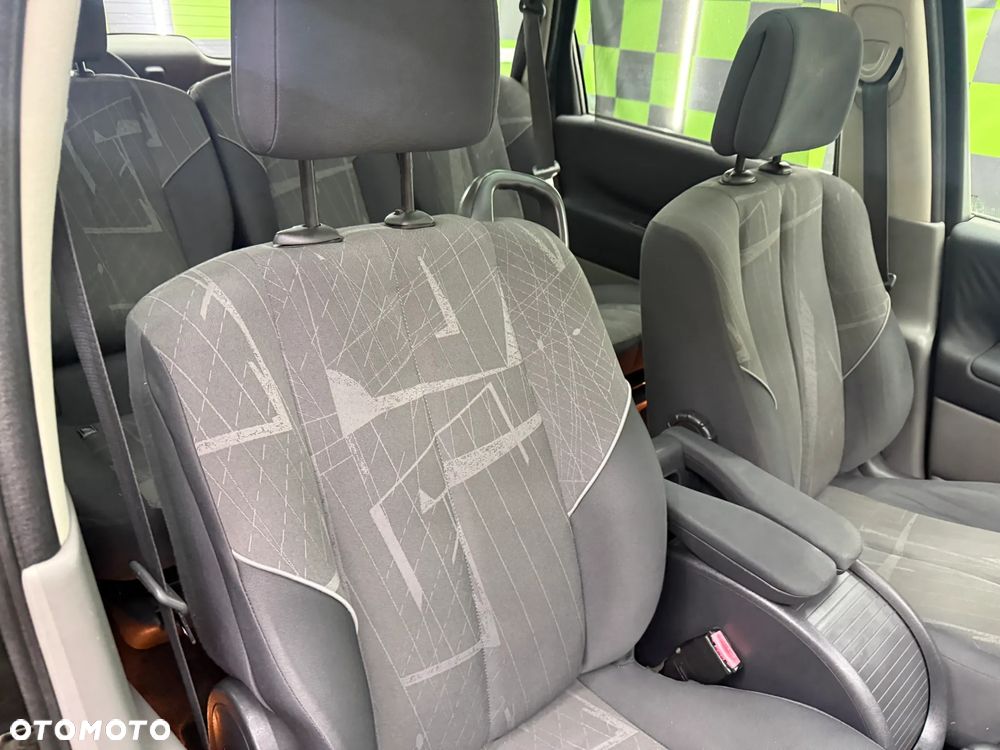 Renault Scenic 2.0 16V Luxe Expression - 11