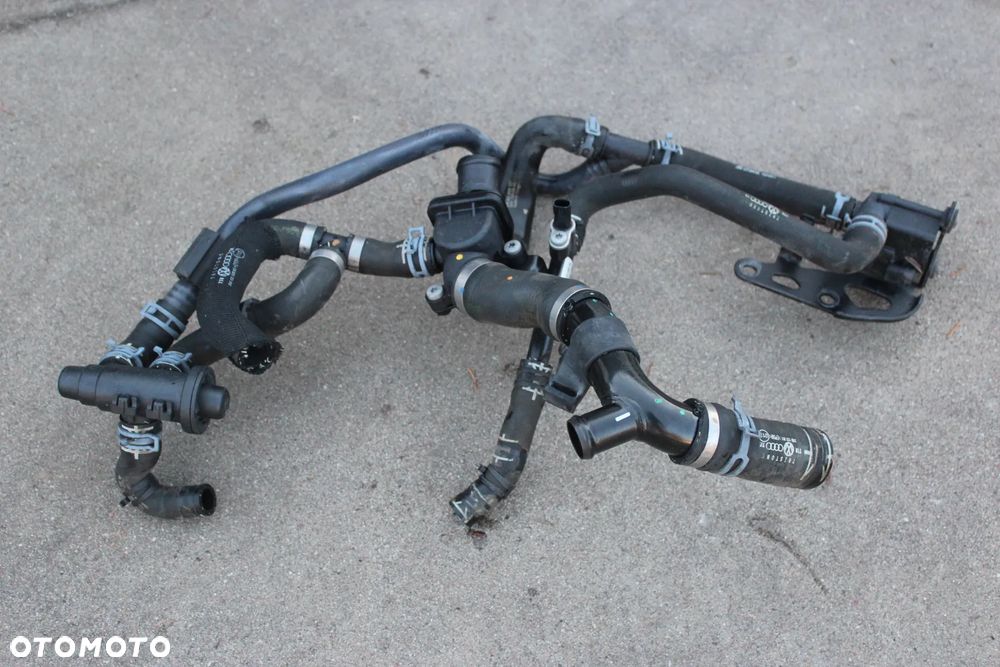 Pompa Wody Węże Magistrala Wodna VW Crafter II MAN TGE 2N0121599L - 2