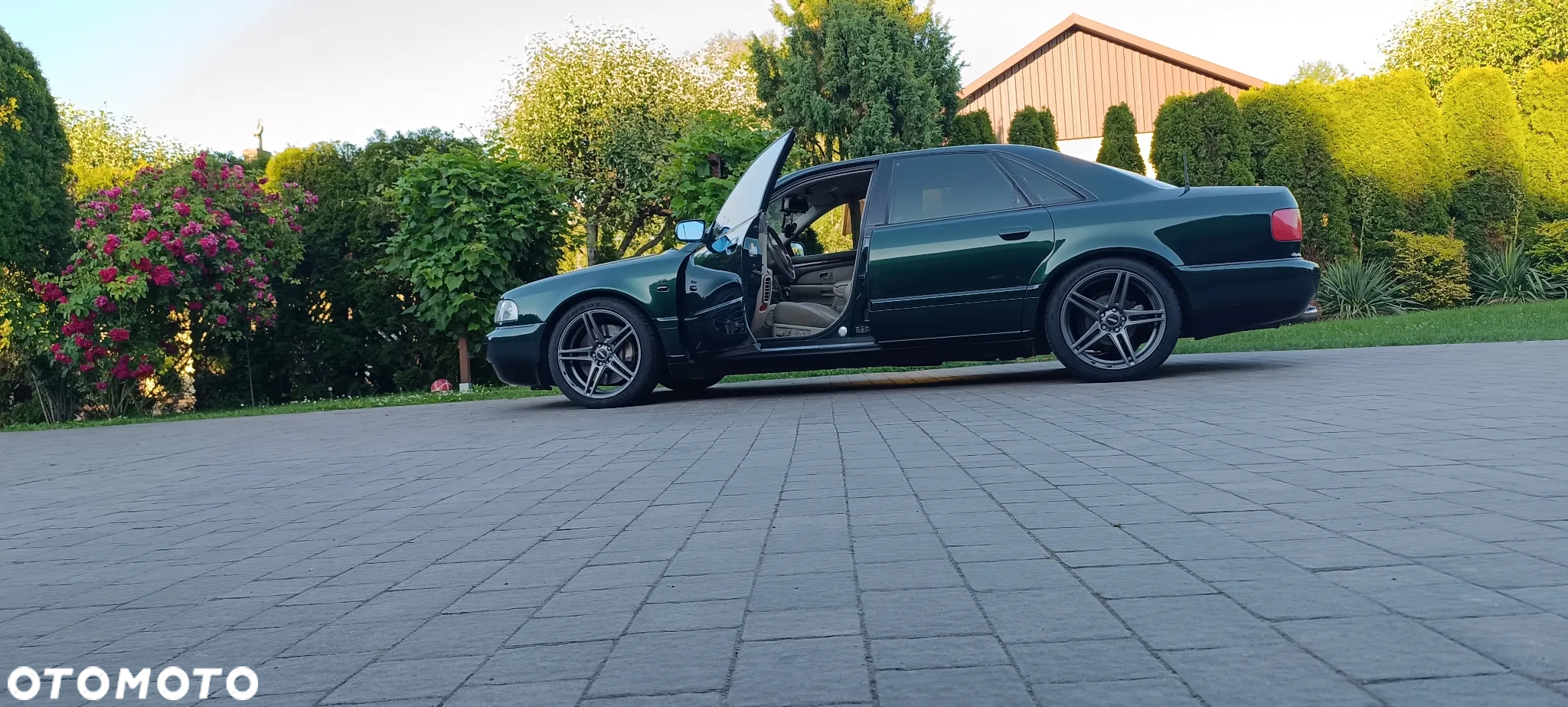 Audi A8 4.2 Quattro - 7