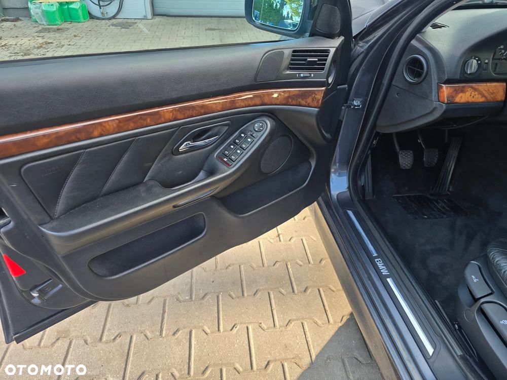 BMW Seria 5 520i - 19