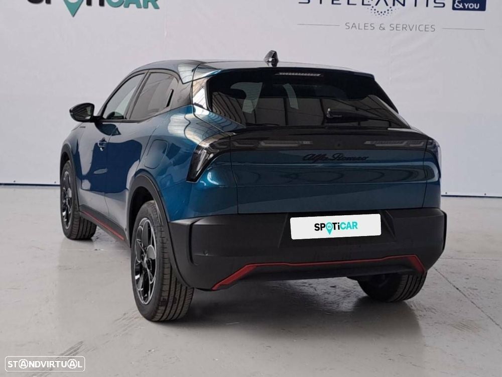 Alfa Romeo Junior 54 kWh Intensa - 6