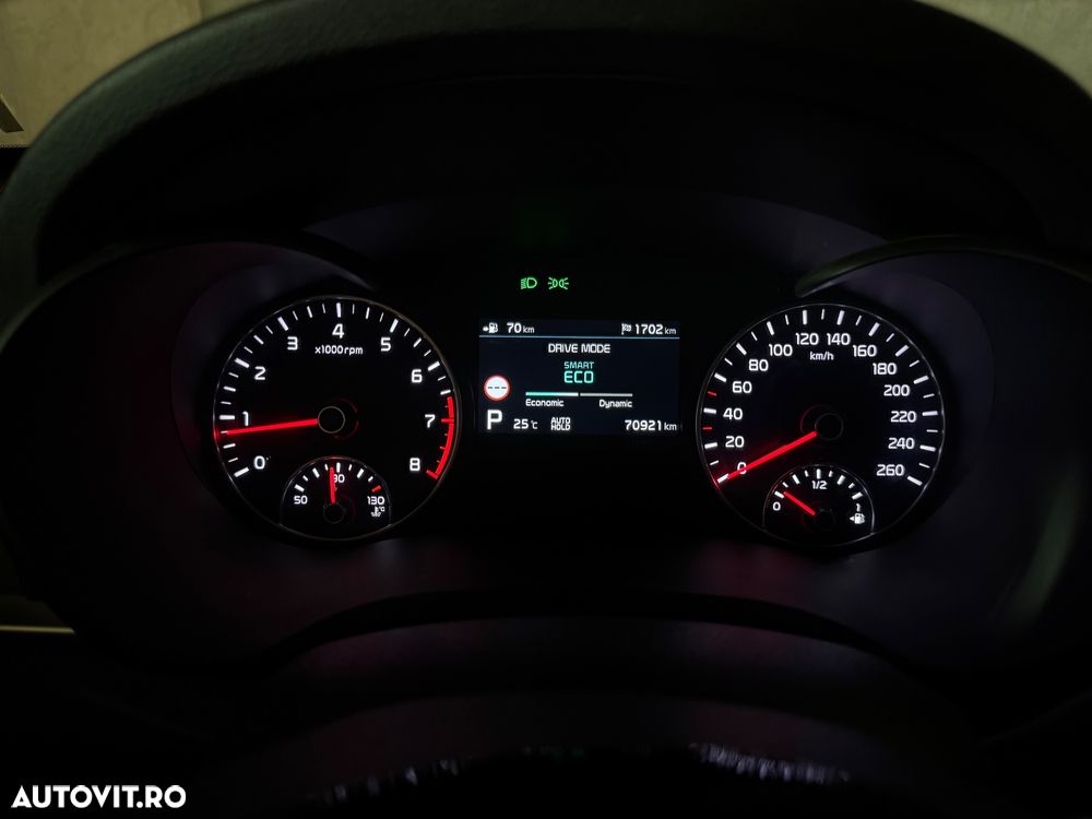 Kia Optima - 31