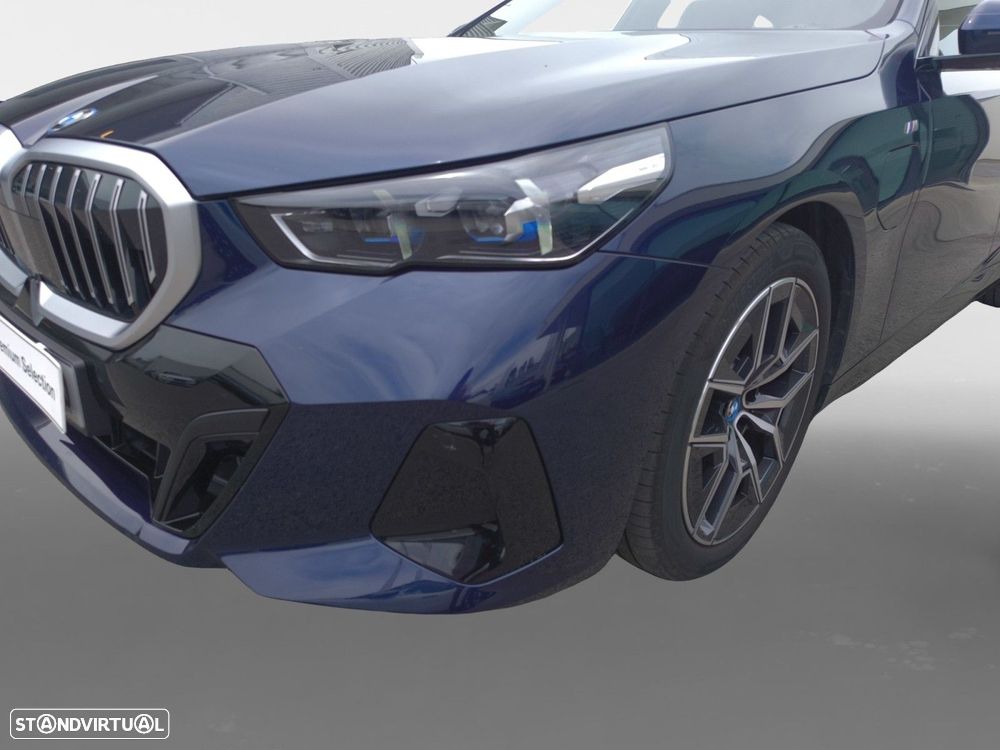 BMW 530 e Pack Desportivo M - 16
