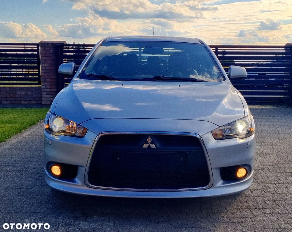Mitsubishi Lancer 1.8 Instyle NAVI - 2
