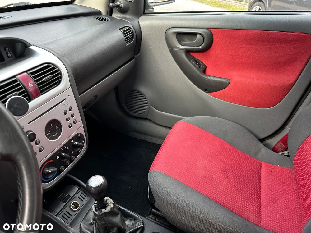 Opel Combo Tour 1.6 - 16