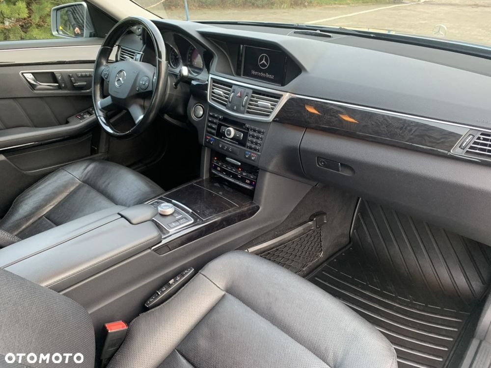 Mercedes-Benz Klasa E 350 CDI BlueEff Avantgarde - 28