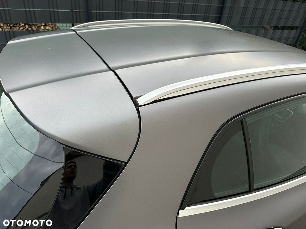 Mercedes-Benz GLA 200 7G-DCT - 35