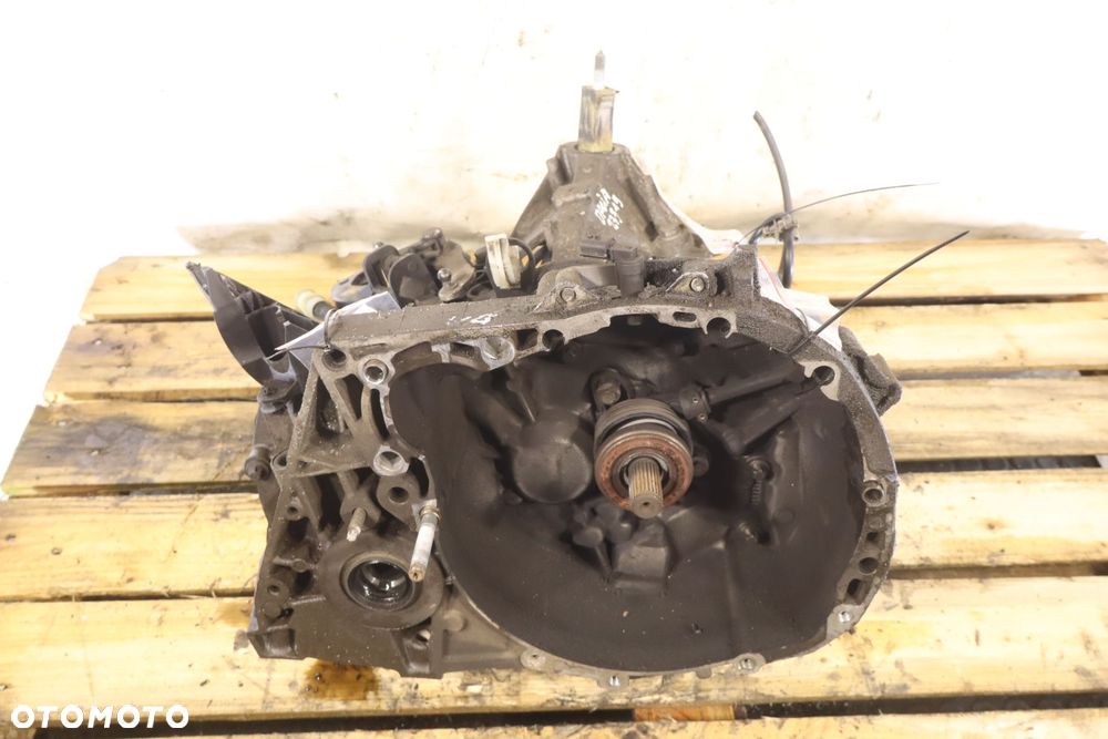 SKRZYNIA BIEGÓW 5 BIEGOWA DACIA DUSTER I LIFT 1.6 CEJR - 5