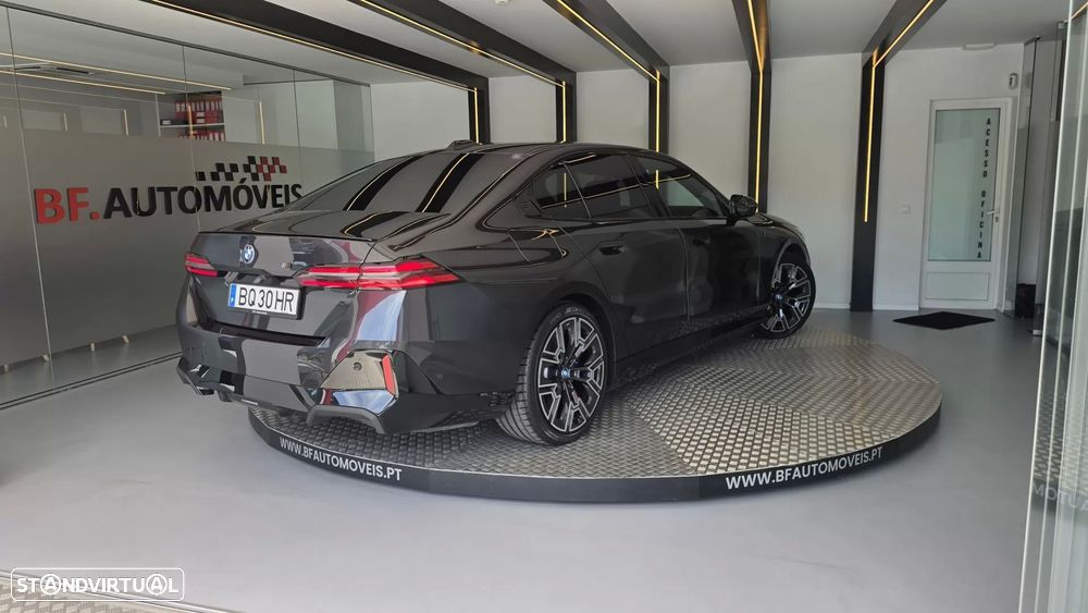 BMW i5 eDrive40 Pack Desportivo M Pro - 19