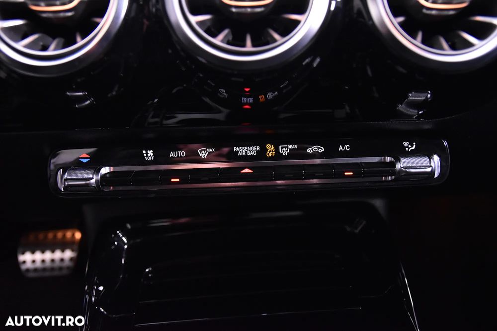 Mercedes-Benz A AMG 35 4Matic AMG Speedshift DCT 7G - 18