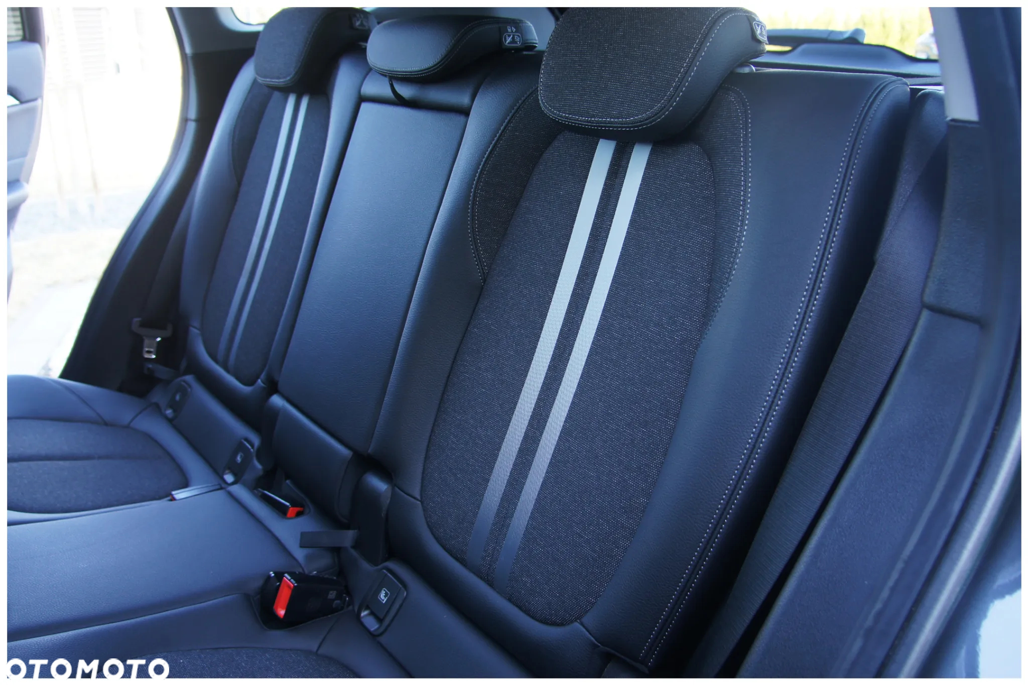 BMW X1 sDrive20i Sport Line - 34