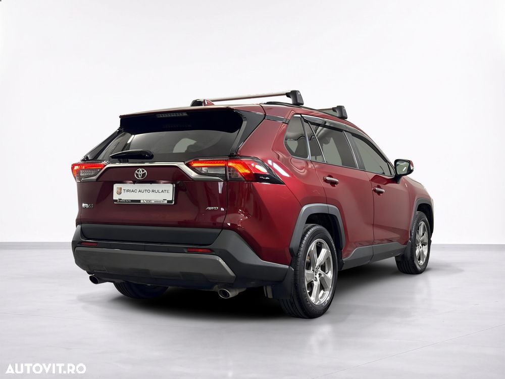 Toyota RAV4 - 6