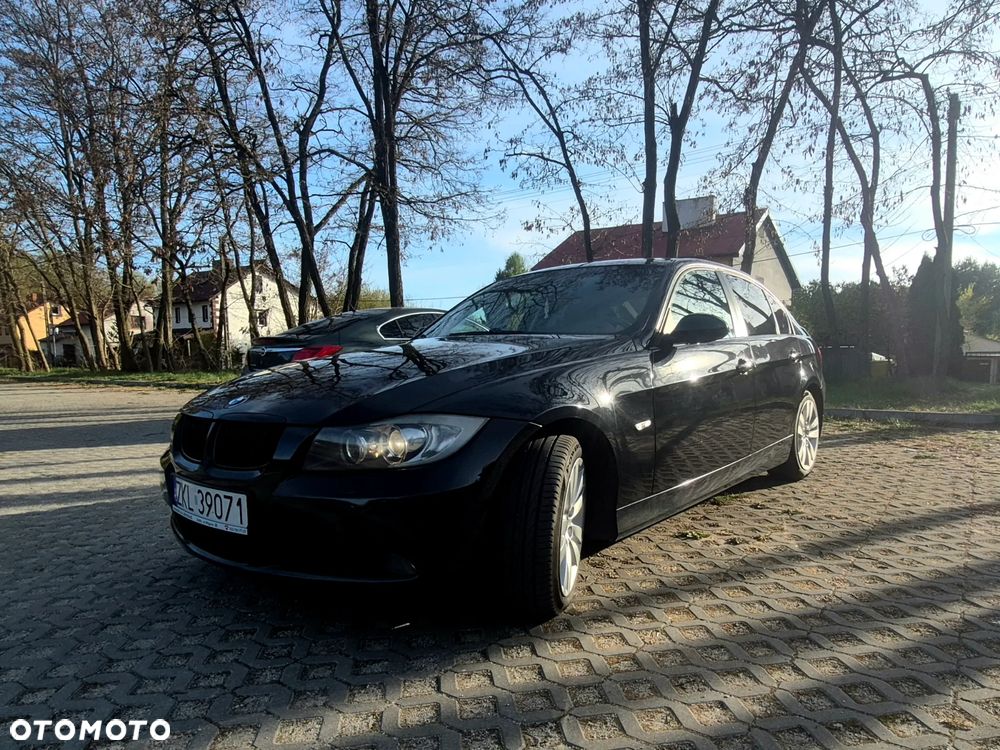 BMW Seria 3 320i - 4