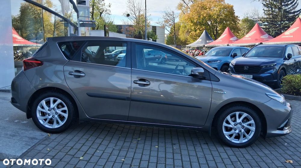 Toyota Auris Hybrid 135 Premium - 6