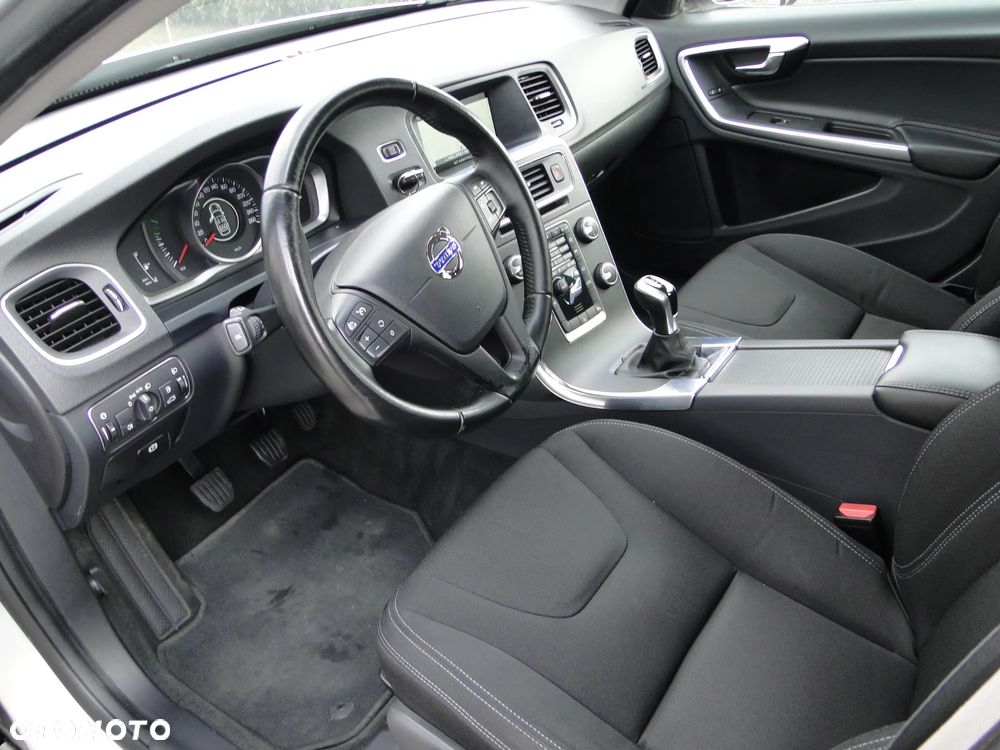 Volvo V60 D3 Summum - 8