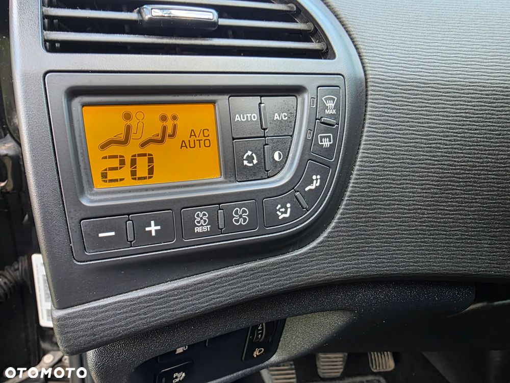 Citroën C4 Grand Picasso 2.0 HDi Exclusive - 15