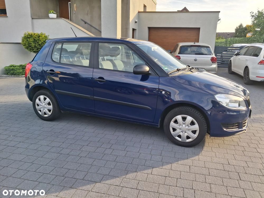 Skoda Fabia 1.2 HTP Active - 4