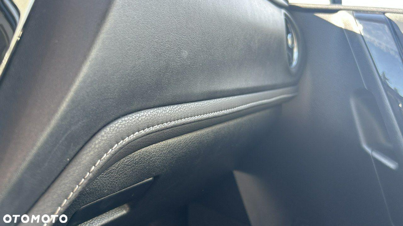 Toyota Auris - 14