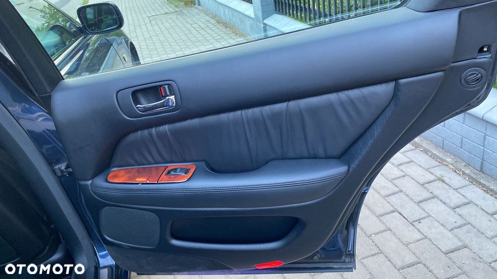 Lexus LS Standard - 12