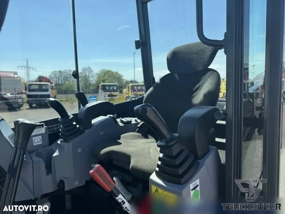 Kubota KX27-4 - 11