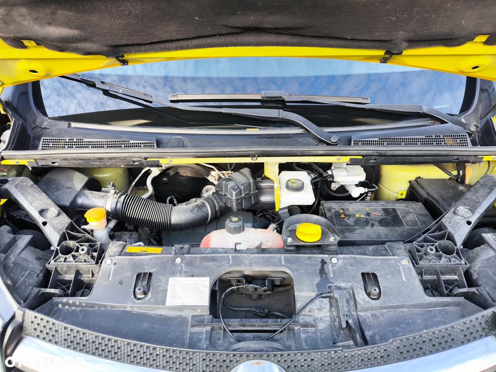 Opel Vivaro - 22