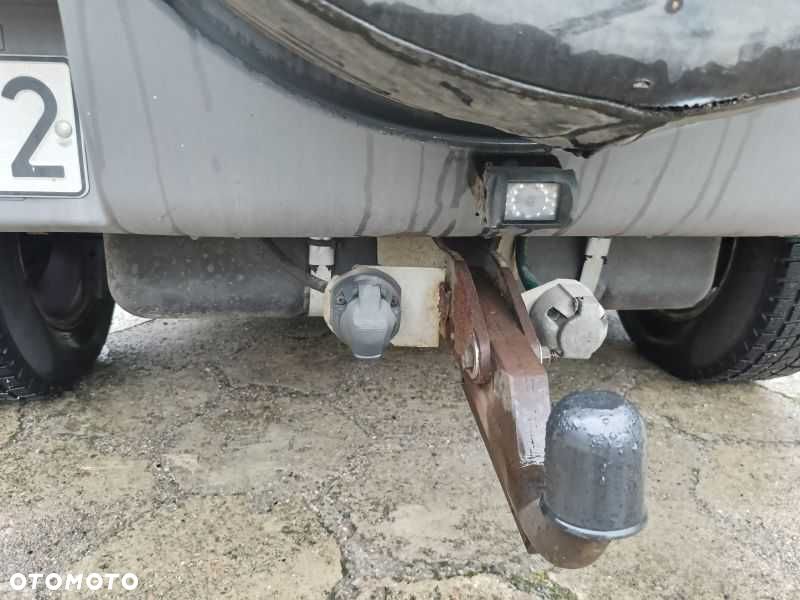 Jeep Cherokee - 8