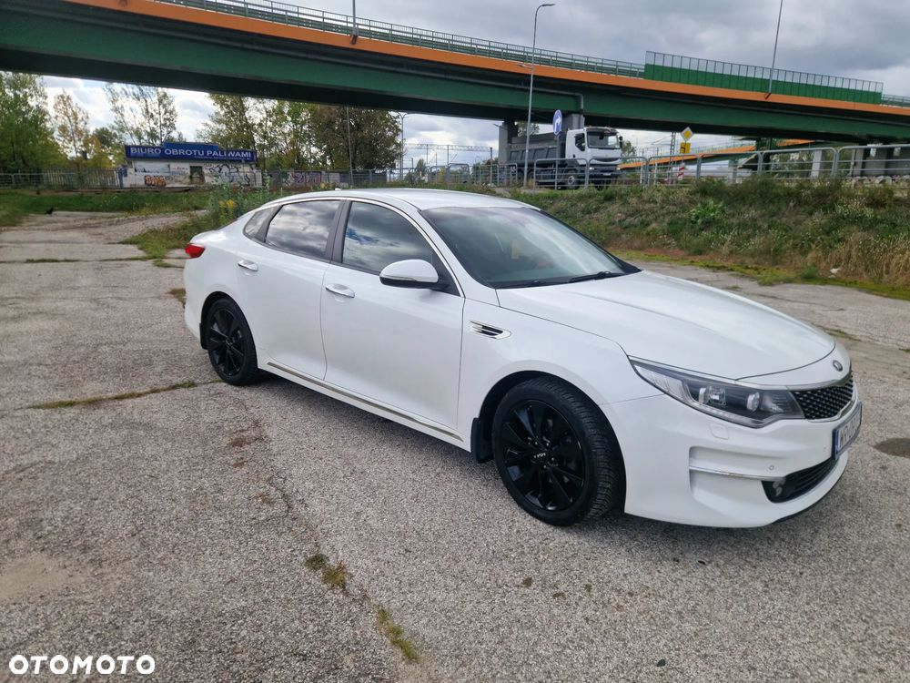 Kia Optima - 32