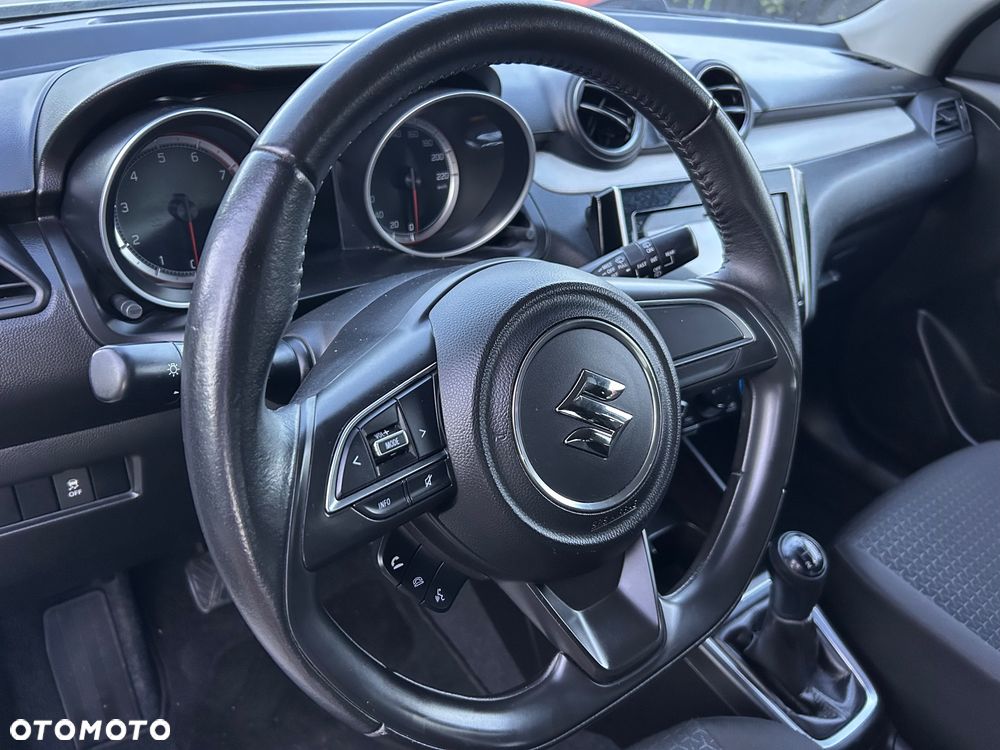 Suzuki Swift 1.2 Premium - 11