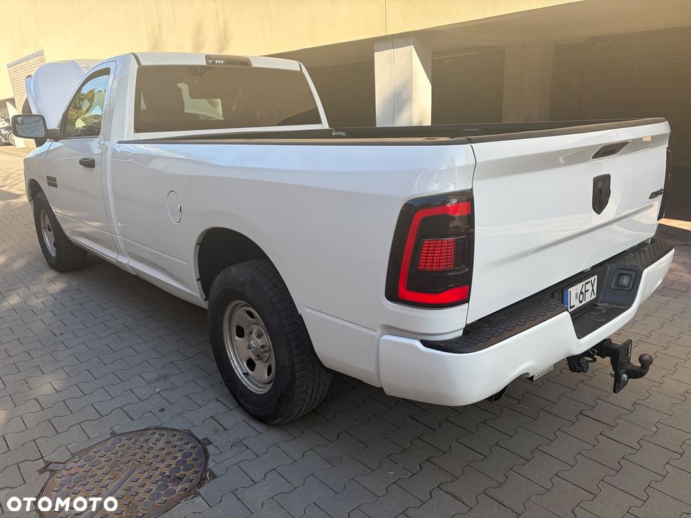 Dodge RAM - 8