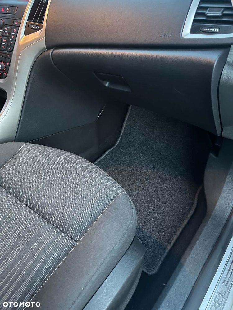 Opel Astra 1.4 Turbo - 21