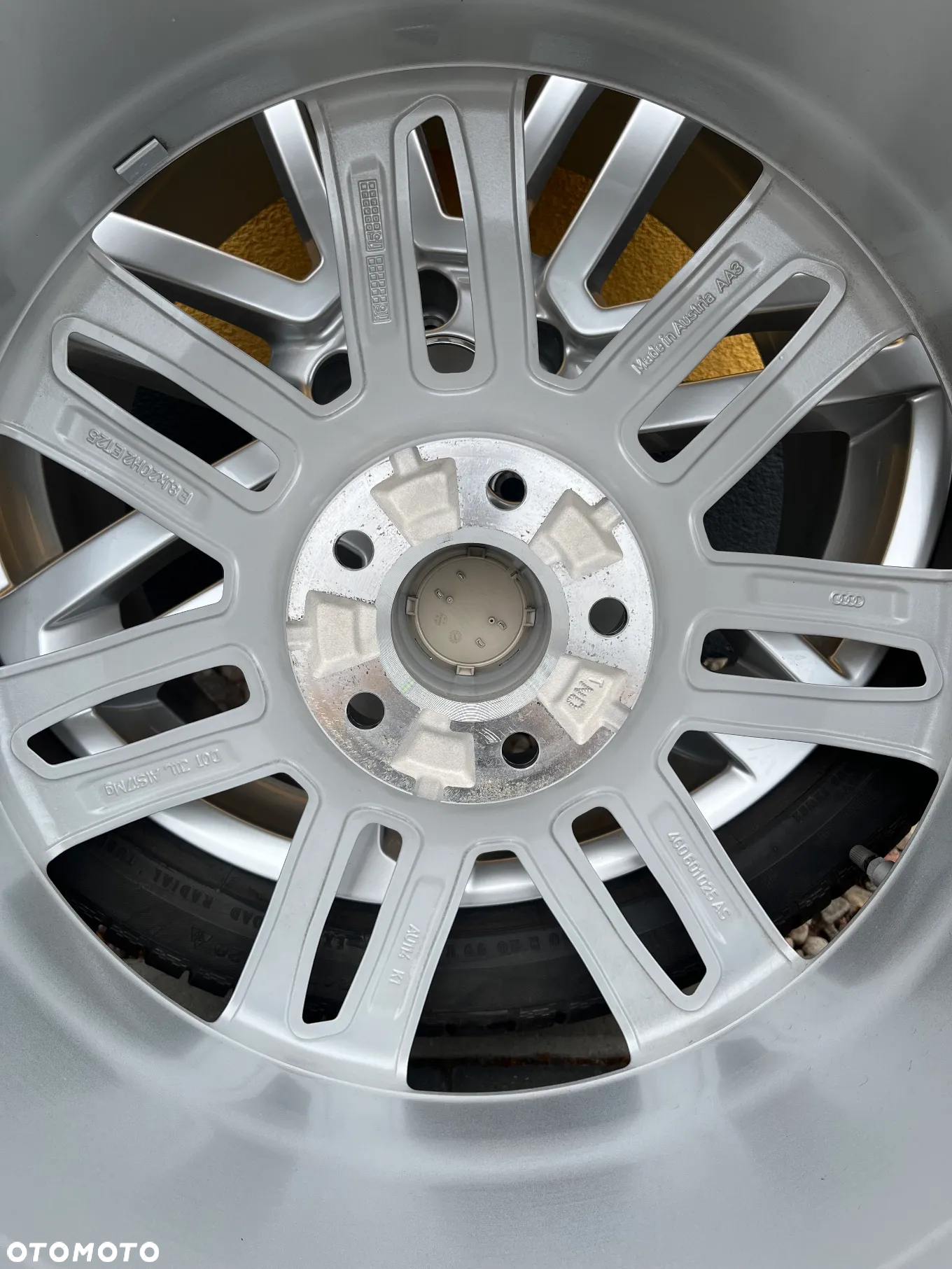 Felga aluminiowa OE Audi 8Jx20 H2 5x112/66,6 ET25 + opona zimowa 245/40R20 - 6
