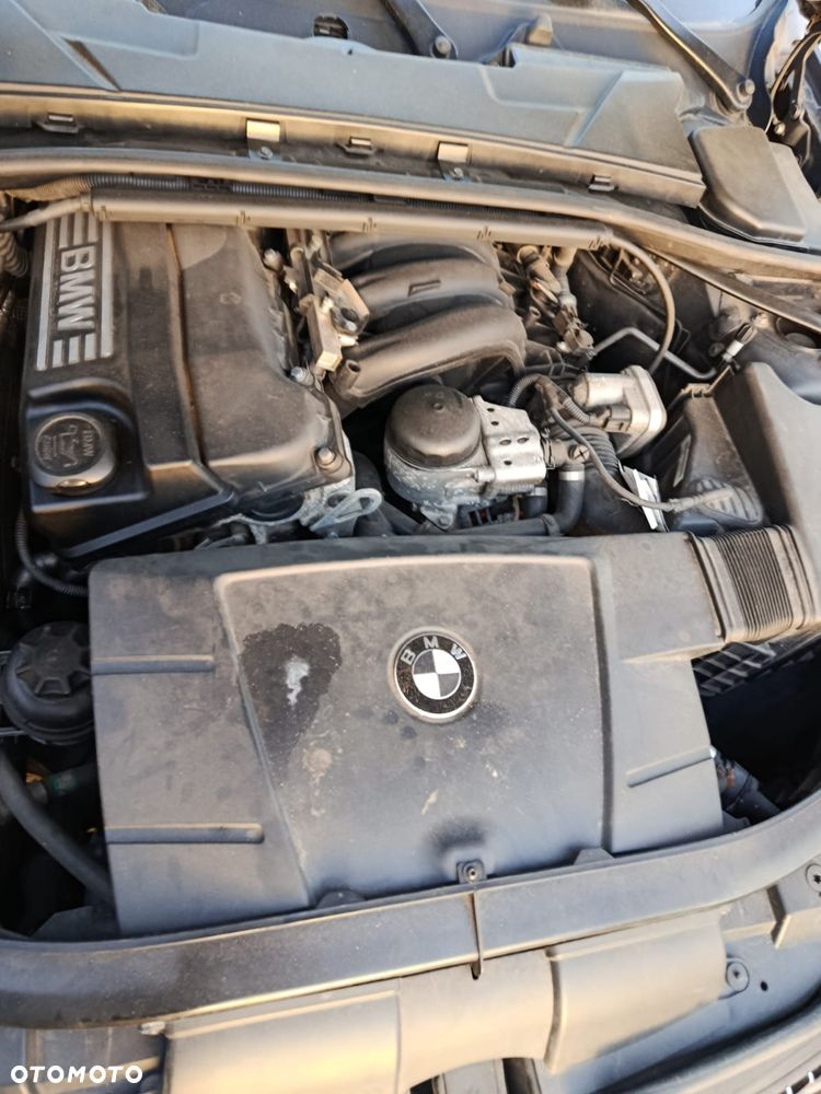 BMW Seria 3 318i - 16