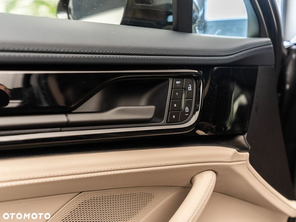 Porsche Panamera 4S E-Hybrid - 26
