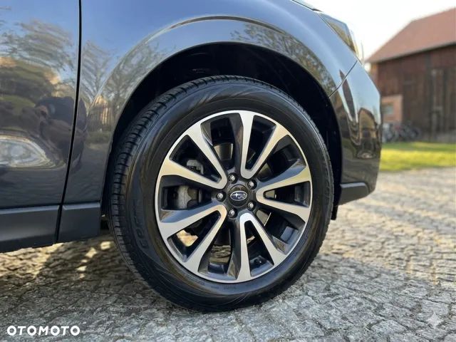 Subaru Forester 2.0 XT Comfort Lineartronic - 10