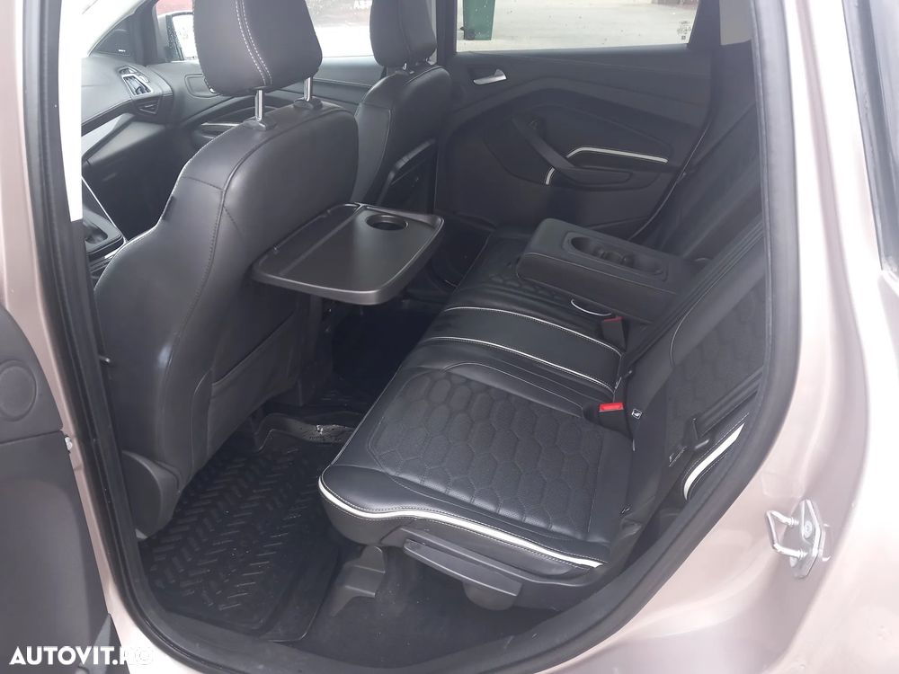Ford Kuga 2.0 TDCi 4WD Powershift Vignale - 8