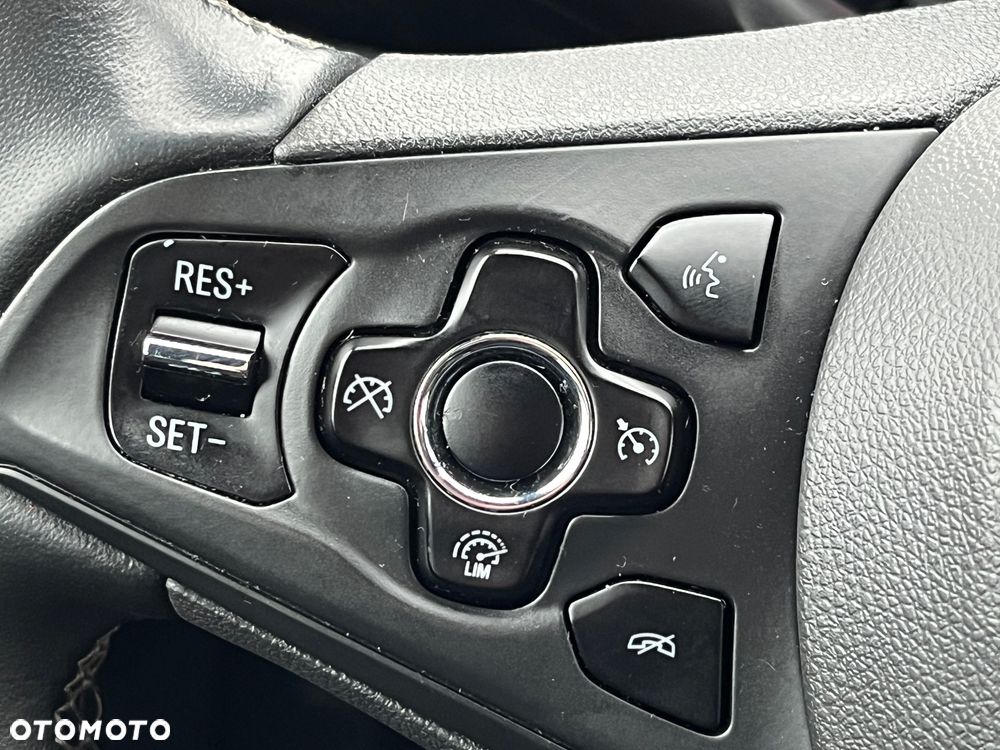 Opel Astra 1.6 D (CDTI) Start/Stop Dynamic - 22