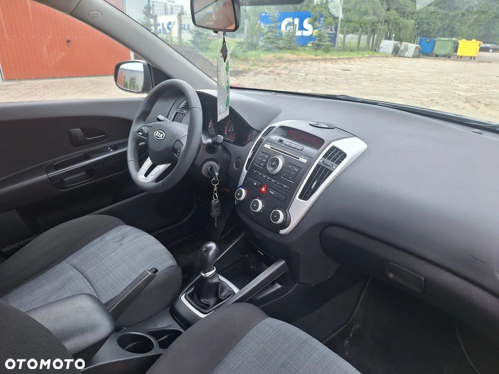 Kia Ceed 1.4 CVVT Spirit - 31