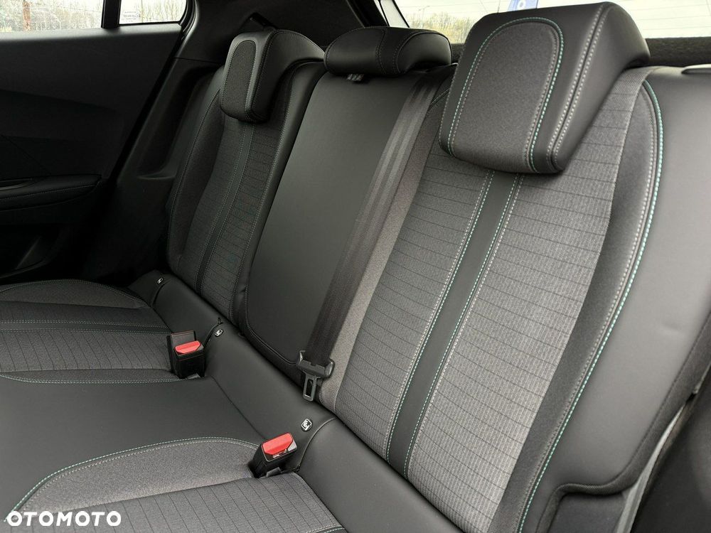 Peugeot 2008 1.5 BlueHDi Allure Pack S&S - 34